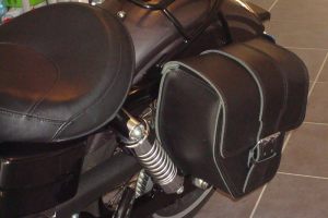 Sacoche Myleatherbikes Harley Dyna Street Bob_48